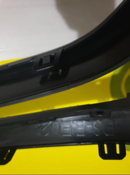 resimler/genel/Fluence Ön Panjur Siyah (Nikelaj Çıtasız) (2013-2016) 622561821R PULO MARKA